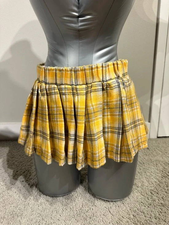 Yellow Plaid Pleated Mini Skirt - Picture 2 of 4